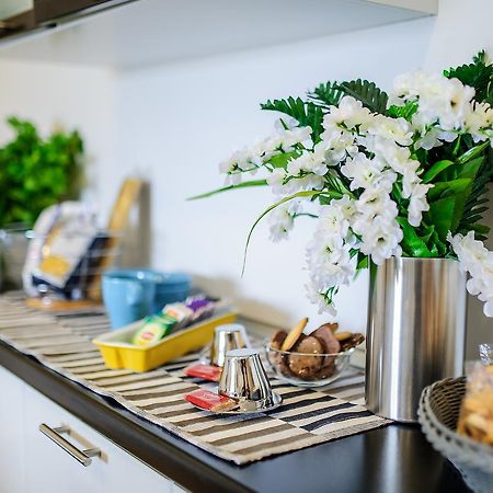 Margherita'S Apartment ซาแลร์โน ภายนอก รูปภาพ