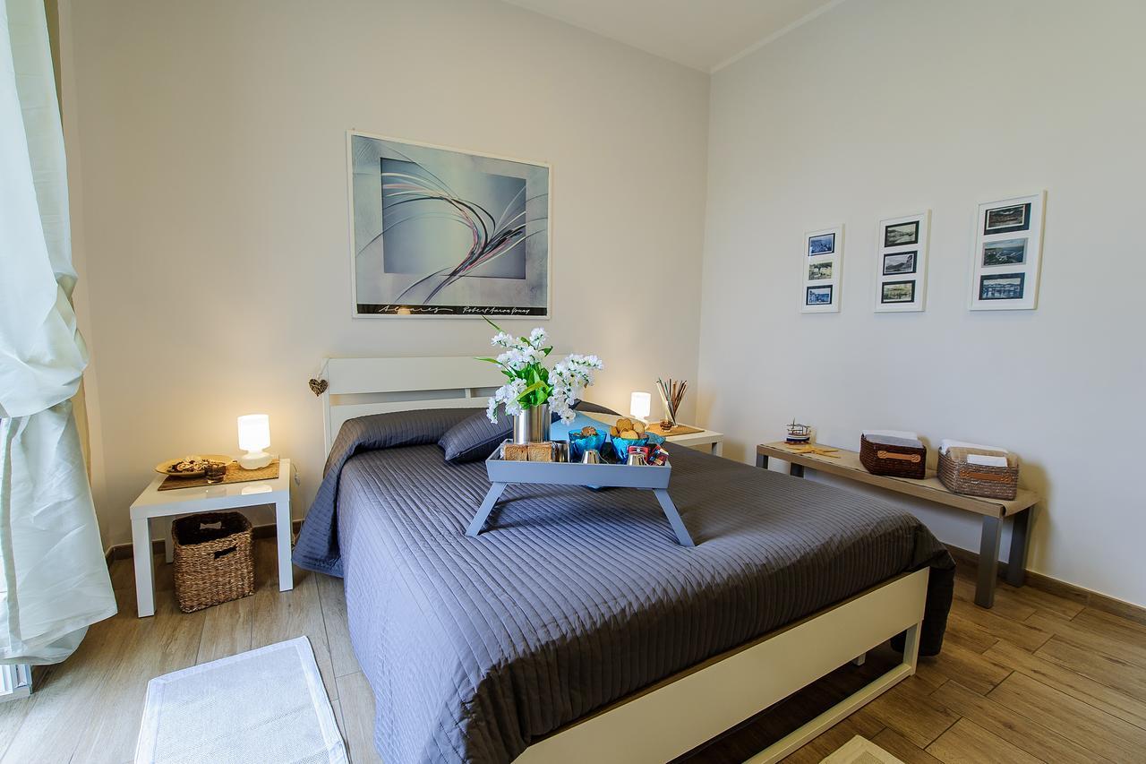 Margherita'S Apartment ซาแลร์โน ภายนอก รูปภาพ