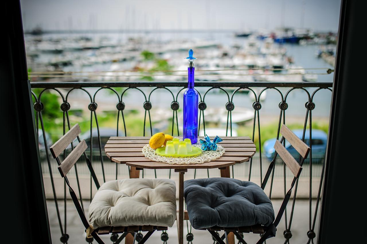 Margherita'S Apartment ซาแลร์โน ภายนอก รูปภาพ