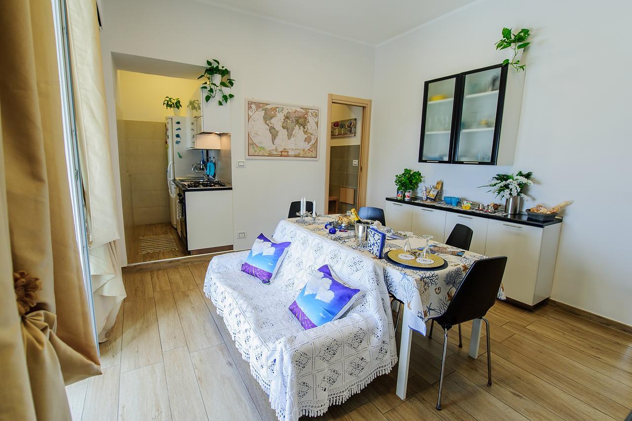 Margherita'S Apartment ซาแลร์โน ภายนอก รูปภาพ